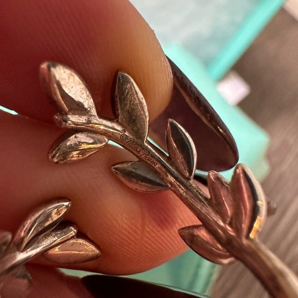 TIFFANY’S Olive Bypass Ring in Sterling Silver 💍 🫒 - Picture 8 of 10
